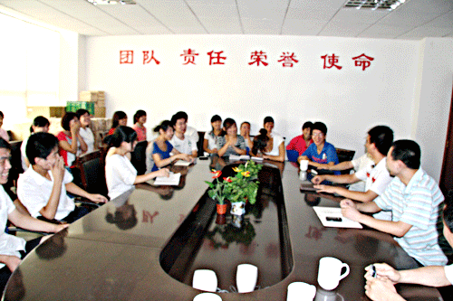 責(zé)任威龍，成就光輝燦爛的明天