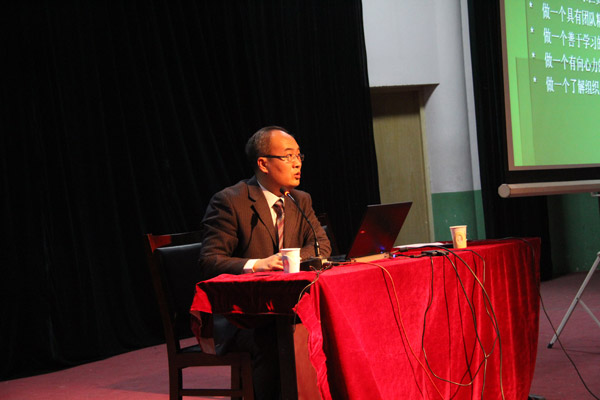 我司領(lǐng)導(dǎo)應(yīng)邀參加濰坊職業(yè)學(xué)院“企業(yè)家進校園”活動報告會