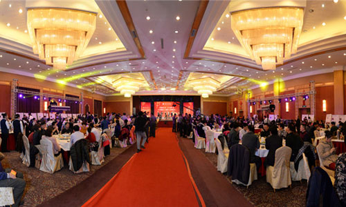 團(tuán)結(jié)凝聚 互助共贏——2015威龍公司迎新春聯(lián)誼會隆重舉行